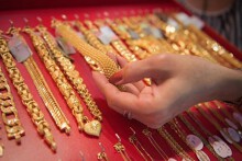 So sánh giá vàng hôm nay 11/11: Vàng SJC tăng mạnh tới 350.000 đồng/lượng