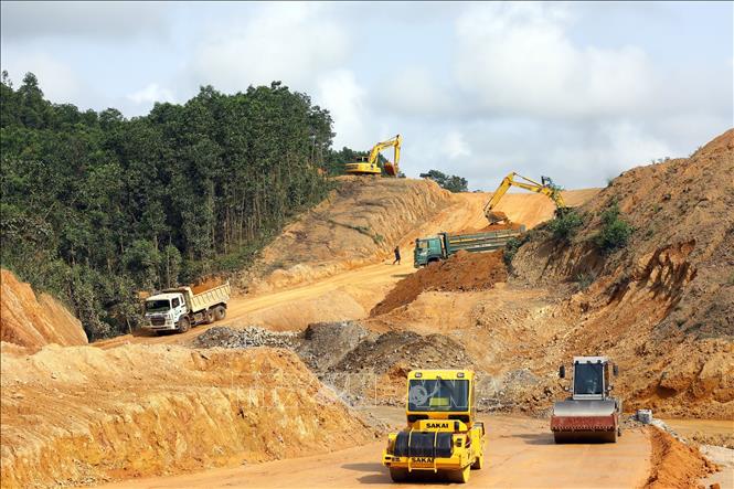 Hoàn thành cao tốc Cao Bồi - Mai Sơn và Cam Lộ - La Sơn cuối năm nay - Ảnh 1. Hoàn thành cao tốc Cao Bồi - Mai Sơn và Cam Lộ - La Sơn cuối năm nay - Ảnh 1.