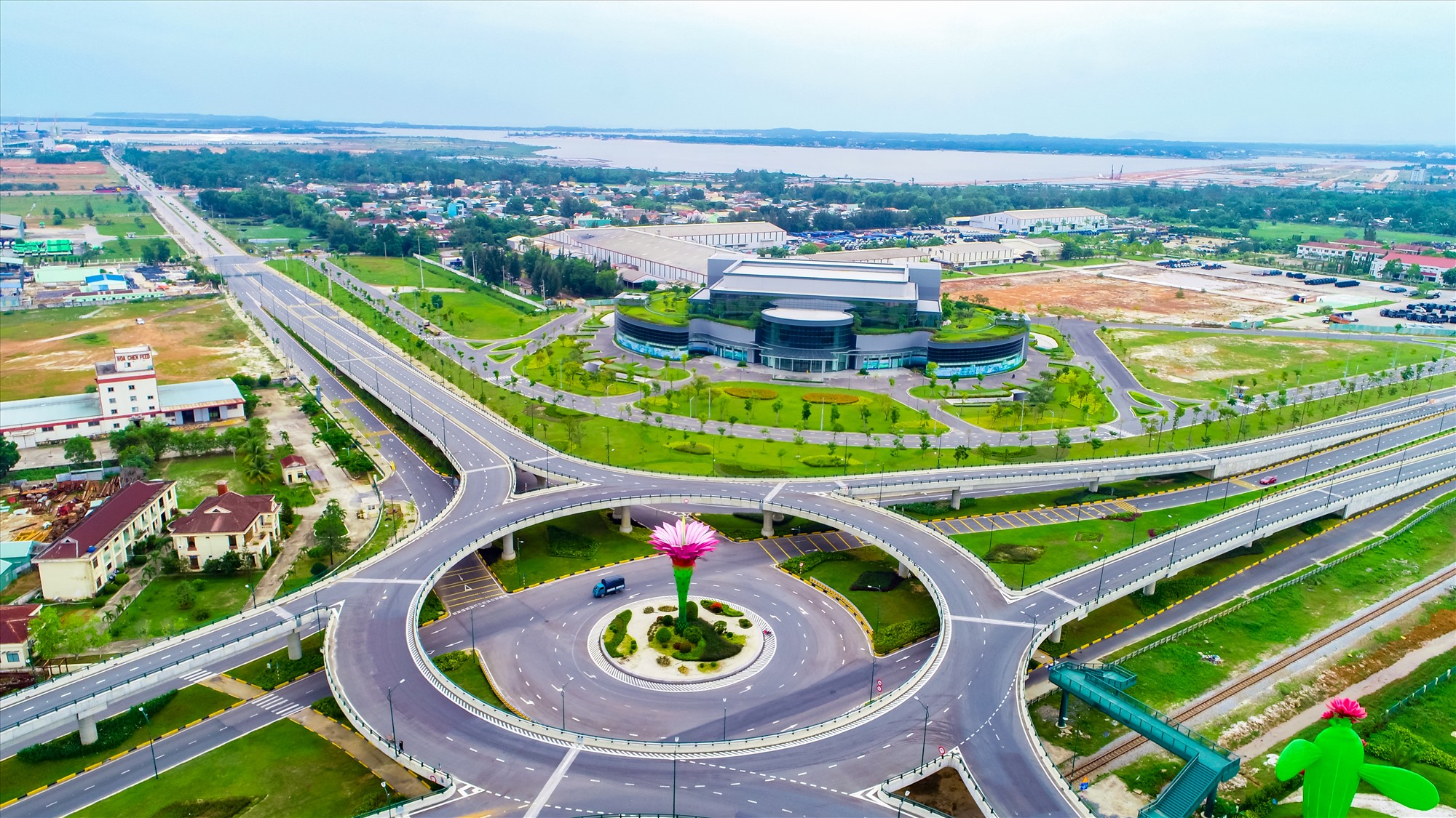 Quảng Nam đầu tư hơn 4.350 tỷ đồng cho hai dự án giao thông khu kinh tế ven biển - Ảnh 1. Quảng Nam đầu tư hơn 4.350 tỷ đồng cho hai dự án giao thông khu kinh tế ven biển - Ảnh 1.