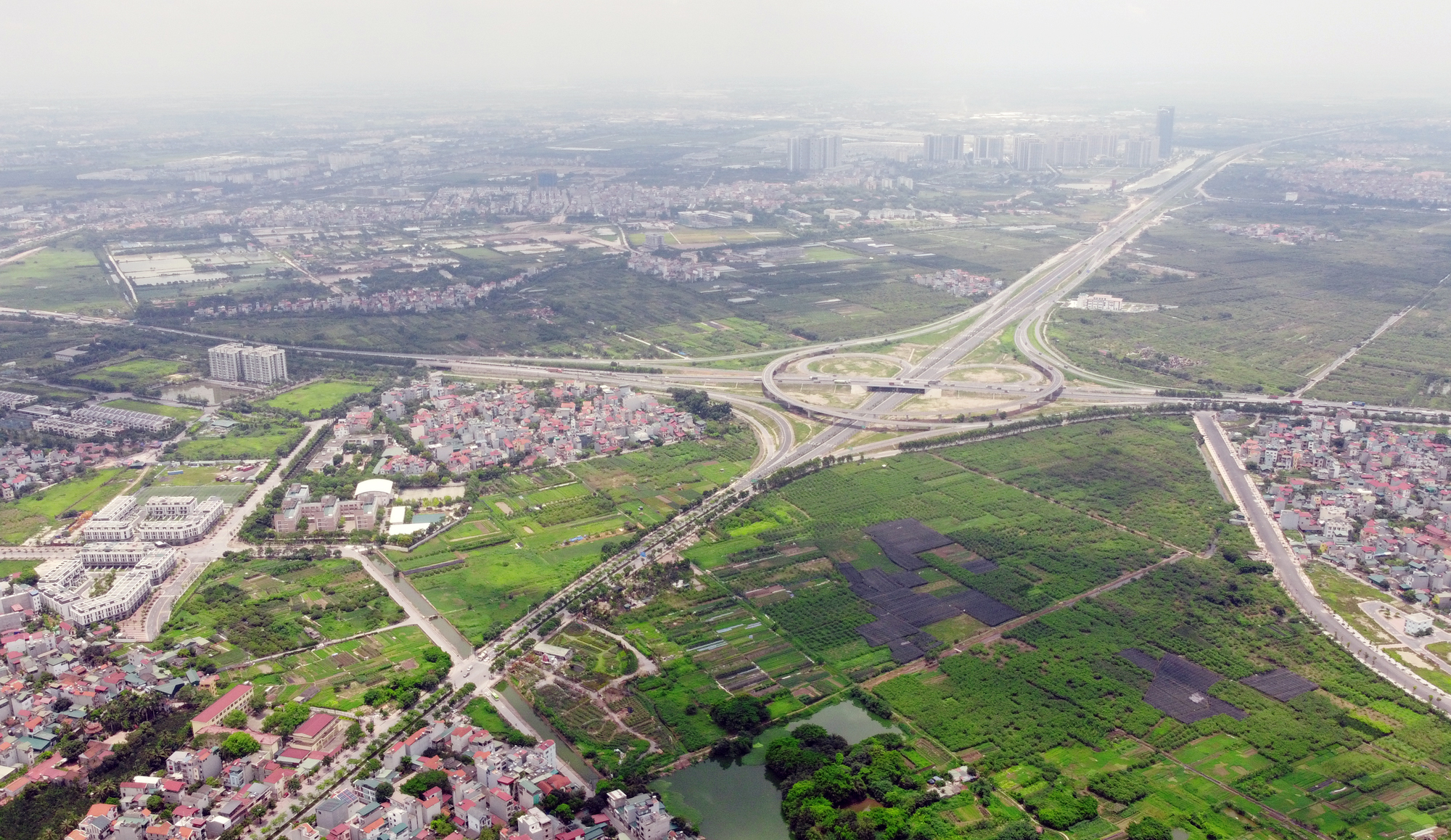 Quy hoạch Hà Nội 10 năm nhìn lại - Bài 6: Toàn cảnh các tuyến cao tốc kết nối Thủ đô hình thành 10 năm qua - Ảnh 14. Toàn cảnh các tuyến cao tốc kết nối Thủ đô hình thành 10 năm qua - Ảnh 11.