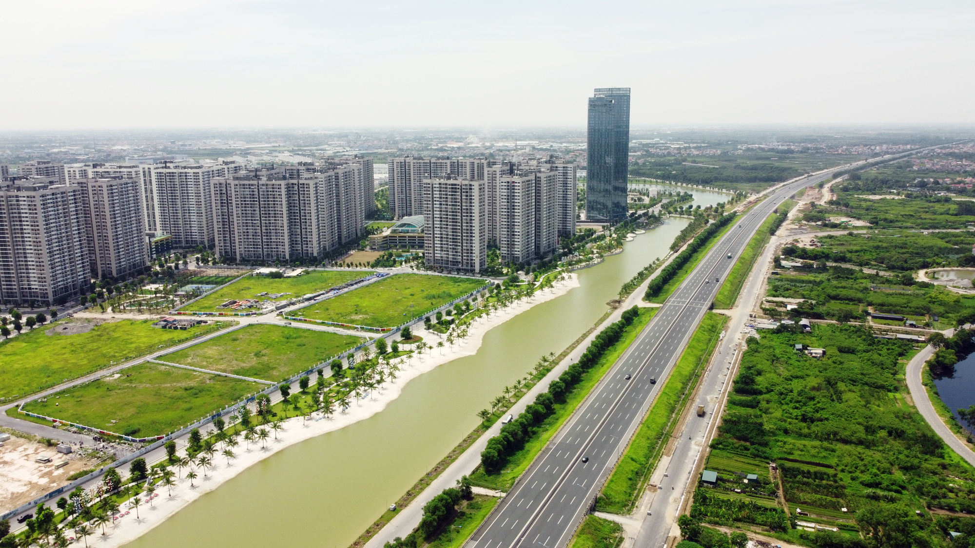 Quy hoạch Hà Nội 10 năm nhìn lại - Bài 6: Toàn cảnh các tuyến cao tốc kết nối Thủ đô hình thành 10 năm qua - Ảnh 16. Toàn cảnh các tuyến cao tốc kết nối Thủ đô hình thành 10 năm qua - Ảnh 13.