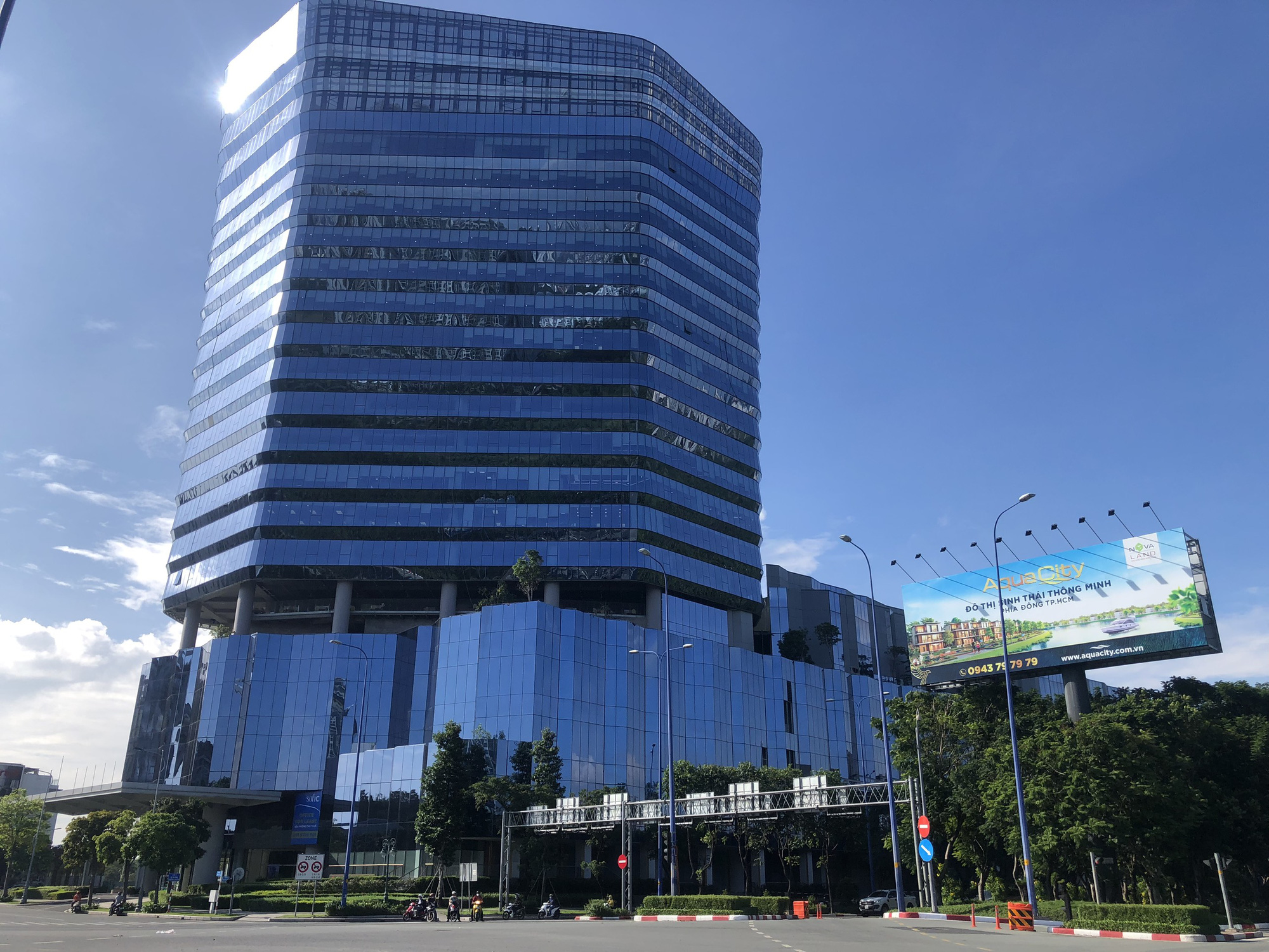 Vincom Retail: Hoạt động bình thường bất chấp dịch bệnh nhờ tài chính dồi dào, tiếp kế hoạch mở mới TTTM - Ảnh 1.