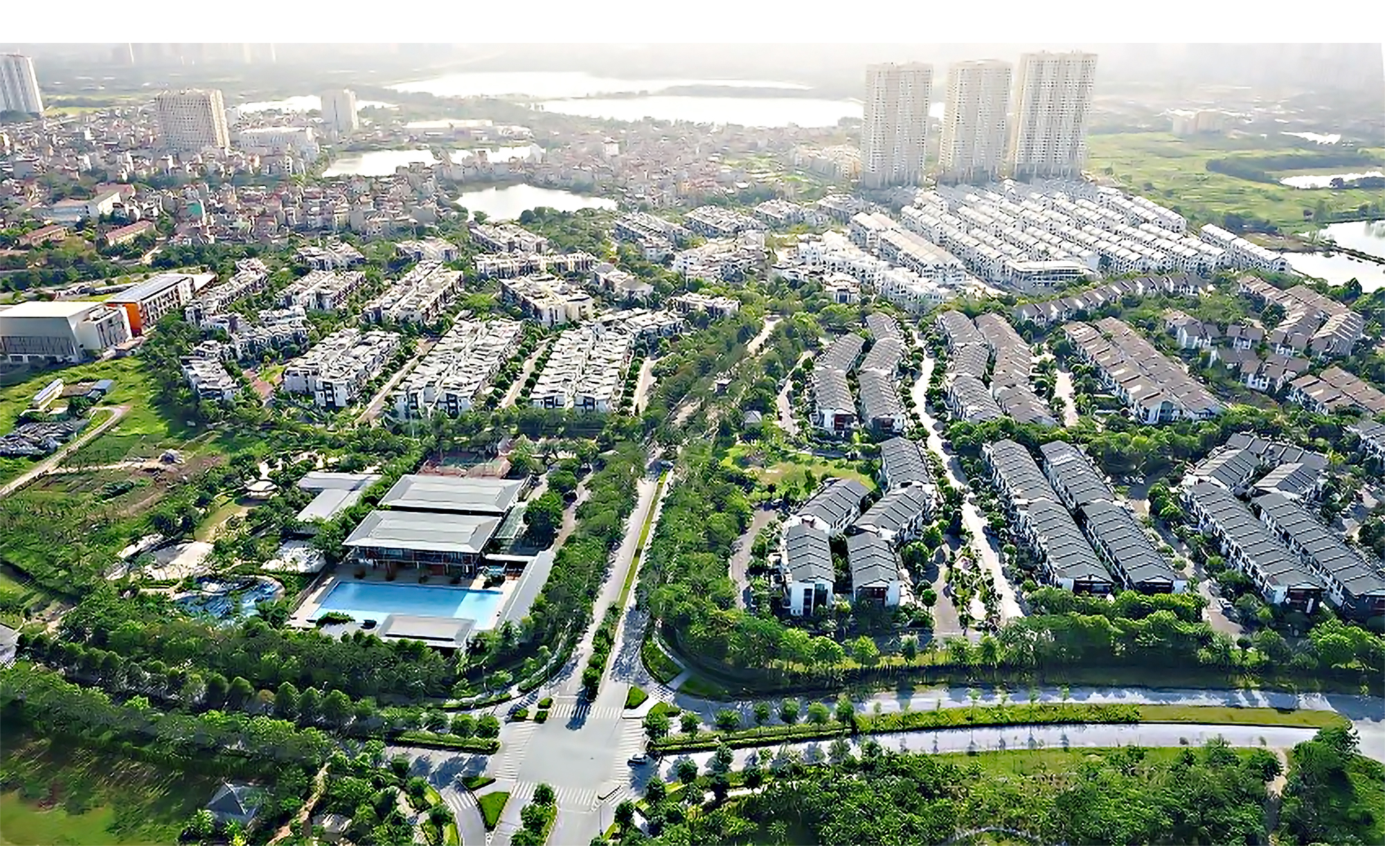 Loạt doanh nghiệp 'phá băng' thị trường BĐS, góp làn gió mới vào diện mạo Hà Nội 10 năm qua - Ảnh 8. Loạt doanh nghiệp 'phá băng' thị trường BĐS, góp làn gió mới vào diện mạo Hà Nội 10 năm qua - Ảnh 5.