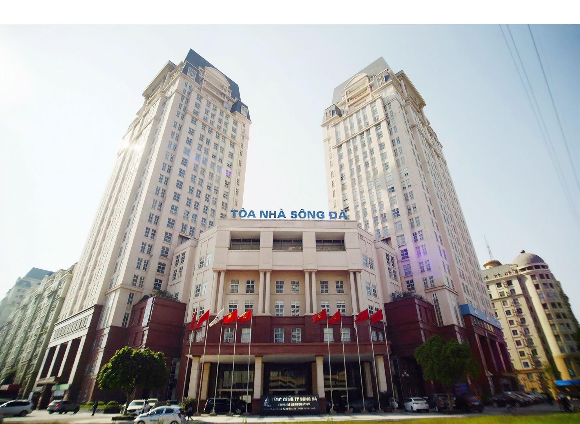 Loạt doanh nghiệp 'phá băng' thị trường BĐS, góp làn gió mới vào diện mạo Hà Nội 10 năm qua - Ảnh 2. Loạt doanh nghiệp 'phá băng' thị trường BĐS, góp làn gió mới vào diện mạo Hà Nội 10 năm qua - Ảnh 1.