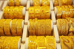 So sánh giá vàng hôm nay 27/11: SJC cao nhất 60,9 triệu đồng/lượng phiên cuối tuần
