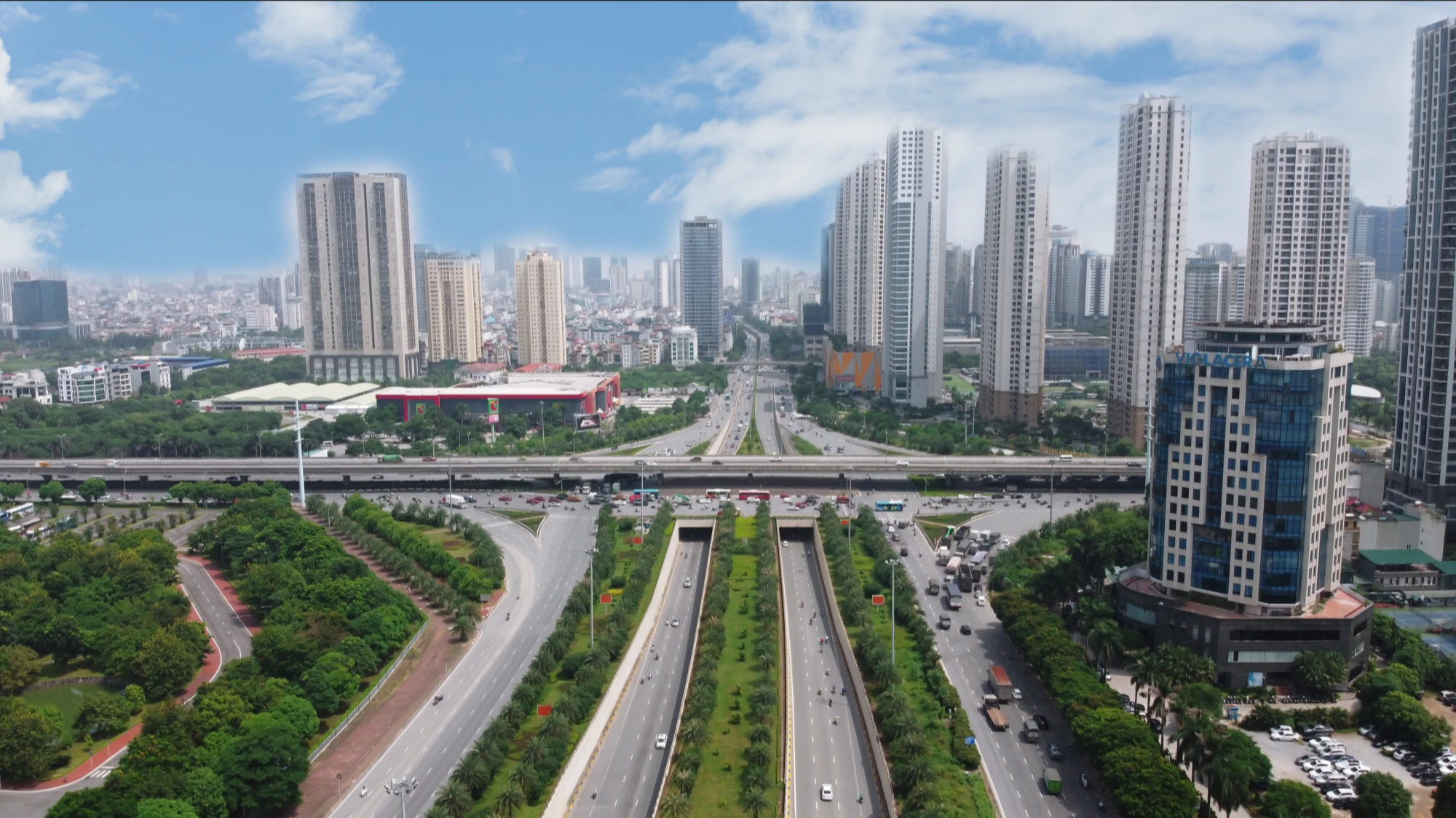Hà Nội sẽ hoàn tất quy hoạch không gian ngầm, duyệt chỉ giới đường đỏ vành đai 4 trong năm 2022 - Ảnh 2. Hà Nội sẽ hoàn tất quy hoạch không gian ngầm, duyệt chỉ giới đường đỏ vành đai 4 trong năm 2022 - Ảnh 2.