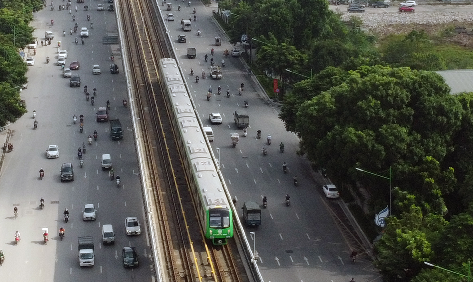 55 tuyến xe buýt sẵn sàng kết nối metro Cát Linh - Hà Đông - Ảnh 1. 55 tuyến xe buýt sẵn sàng kết nối metro Cát Linh - Hà Đông - Ảnh 1.