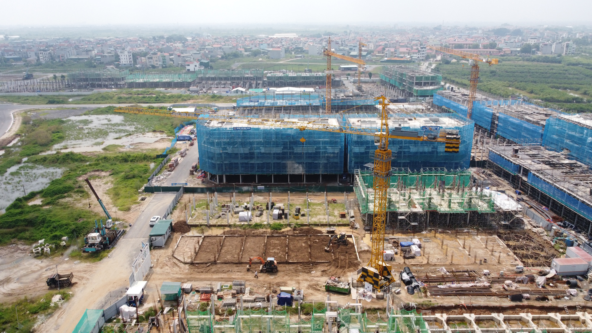 Diễn biến trái ngược phân khúc đất nền và BĐS công nghiệp tại hai miền Bắc - Nam - Ảnh 1. Diễn biến trái ngược phân khúc đất nền và BĐS công nghiệp tại hai miền Bắc - Nam - Ảnh 1.