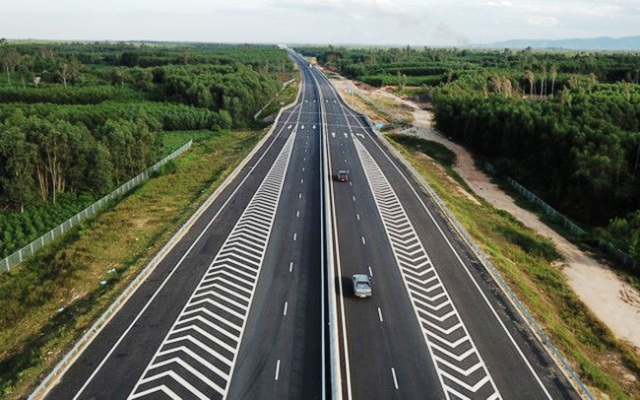 Hoàn thiện phương án xây dựng cao tốc Bắc-Nam phía đông giai đoạn 2021-2025 - Ảnh 1. Hoàn thiện phương án xây dựng cao tốc Bắc-Nam phía đông giai đoạn 2021-2025 - Ảnh 1.