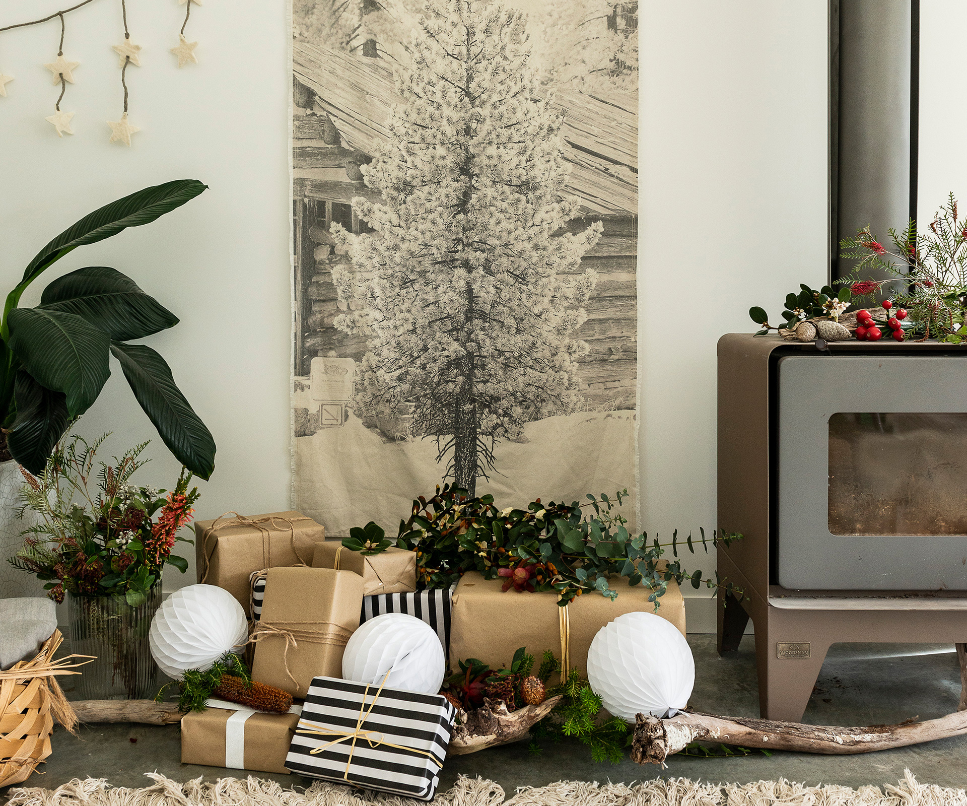 10 cây thông Noel sáng tạo giúp mang đến không khí lễ hội ngay tại nhà năm 2021 - Ảnh 8. 10 cây thông Noel sáng tạo giúp mang đến không khí lễ hội ngay tại nhà năm 2021 - Ảnh 8.