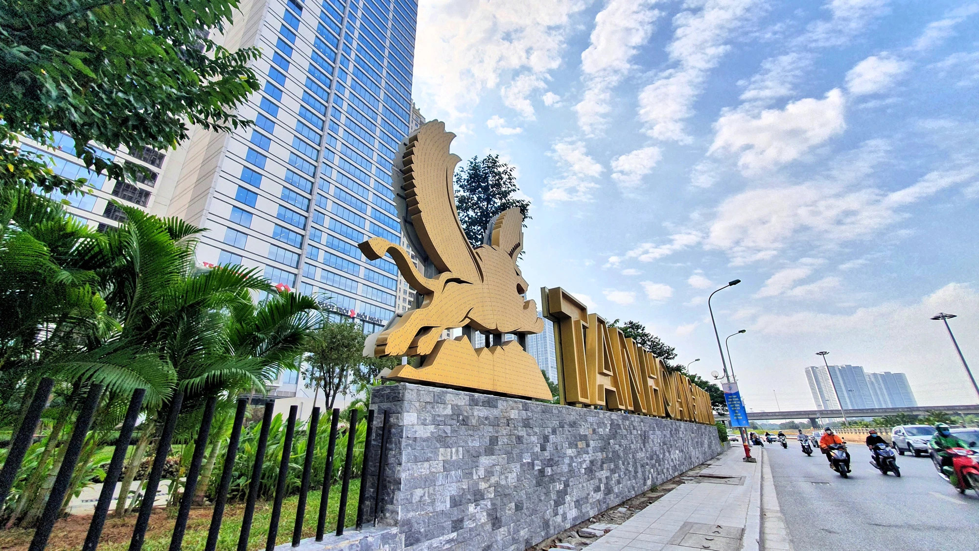 Thương vụ đấu giá tỷ USD đất vàng Thủ Thiêm đưa tên tuổi Tân Hoàng Minh 'nóng' trở lại, hé lộ cuộc chuyển mình một năm qua - Ảnh 3. Thương vụ đấu giá tỷ USD đất vàng Thủ Thiêm đưa tên tuổi Tân Hoàng Minh 'nóng' trở lại, hé lộ cuộc chuyển mình một năm qua - Ảnh 3.