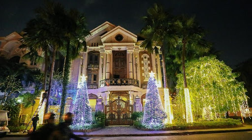 9 địa điểm chụp ảnh noel ở TPHCM thu hút giới trẻ nhất - Ảnh 5.