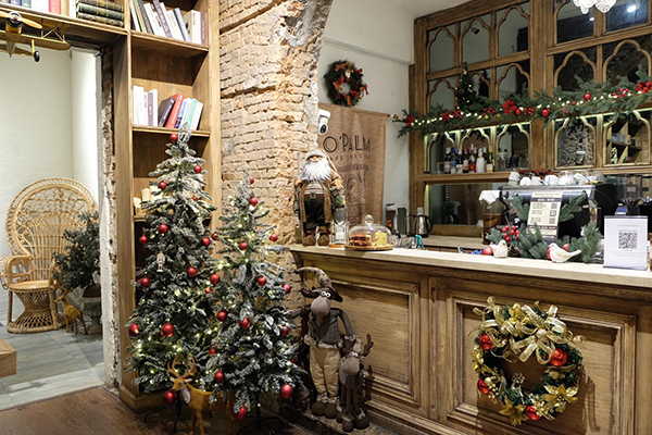 Những quán cà phê trang trí Noel đẹp ở Sài Gòn dành cho dân nghiện “check in” - Ảnh 29. Những quán cà phê trang trí Noel đẹp ở Sài Gòn dành cho dân nghiện “check in” - Ảnh 29.
