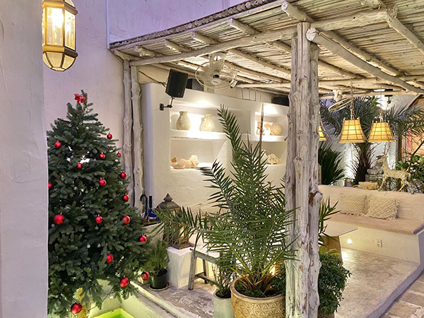 Những quán cà phê trang trí Noel đẹp ở Sài Gòn dành cho dân nghiện “check in” - Ảnh 25. Những quán cà phê trang trí Noel đẹp ở Sài Gòn dành cho dân nghiện “check in” - Ảnh 25.