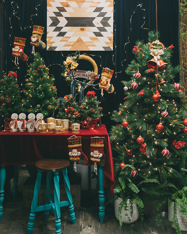 Những quán cà phê trang trí Noel đẹp ở Sài Gòn dành cho dân nghiện “check in” - Ảnh 31. Những quán cà phê trang trí Noel đẹp ở Sài Gòn dành cho dân nghiện “check in” - Ảnh 31.