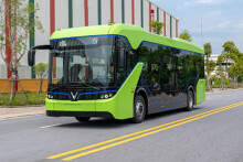 VinBus đưa vào hoạt động tuyến xe buýt điện đầu tiên tại Việt Nam ở Hà Nội