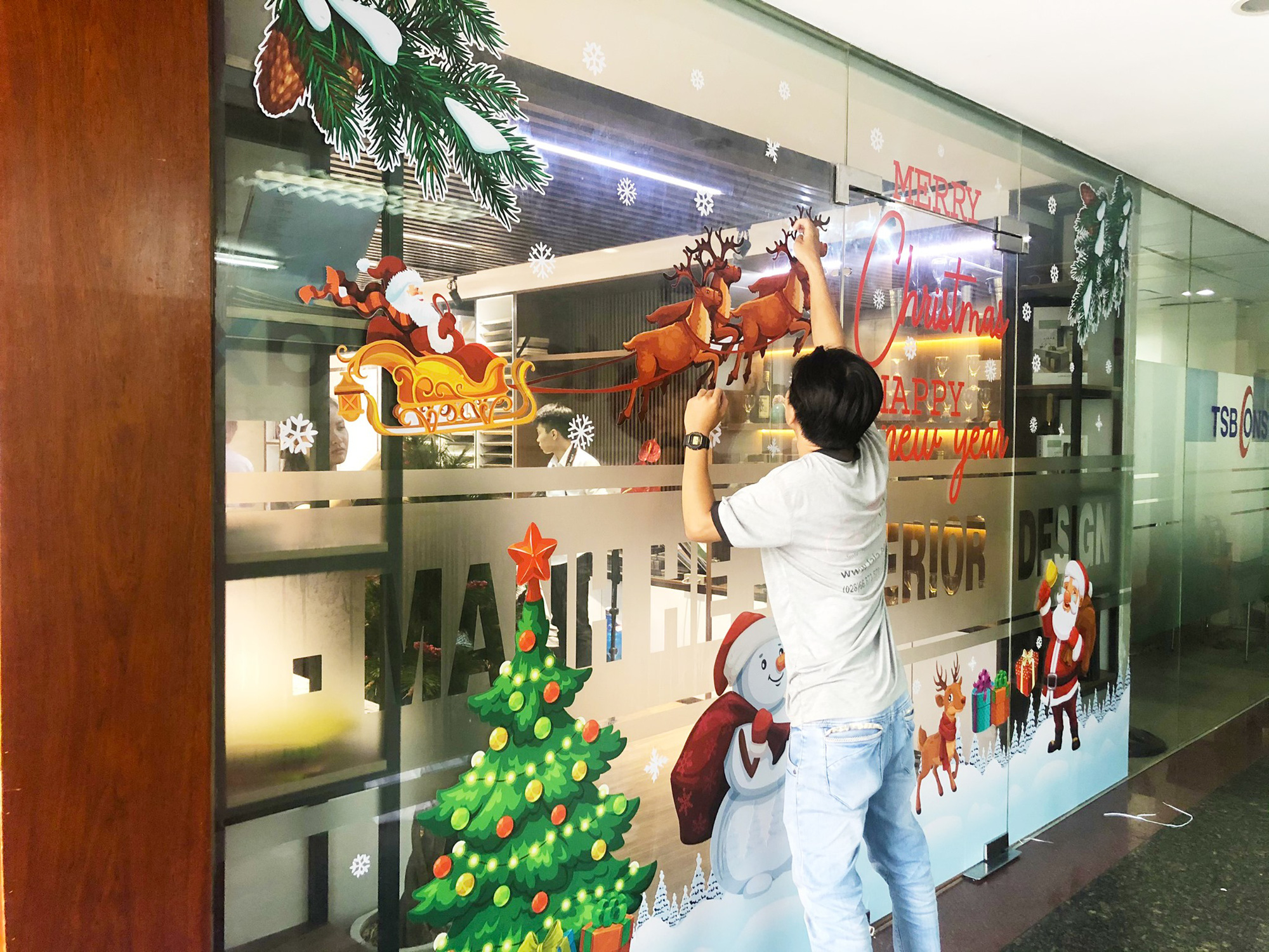 Ý tưởng trang trí Noel nhà hàng đẹp lung linh trong dịp cuối năm 2021 - Ảnh 3. Ý tưởng trang trí Noel nhà hàng đẹp lung linh trong dịp cuối năm 2021 - Ảnh 3.