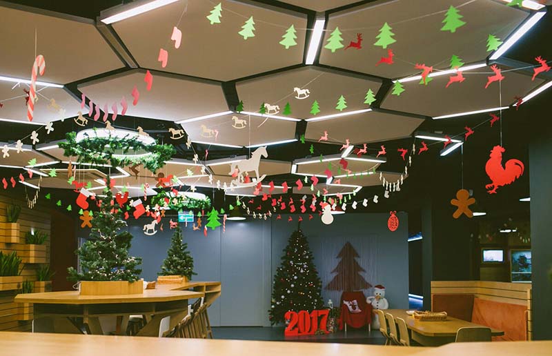 Ý tưởng trang trí Noel nhà hàng đẹp lung linh trong dịp cuối năm 2021 - Ảnh 18. Ý tưởng trang trí Noel nhà hàng đẹp lung linh trong dịp cuối năm 2021 - Ảnh 18.