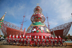 Dịp lễ 2021, cùng ngắm nhìn lại 5 cây thông lớn nhất Việt Nam qua các mùa Noel