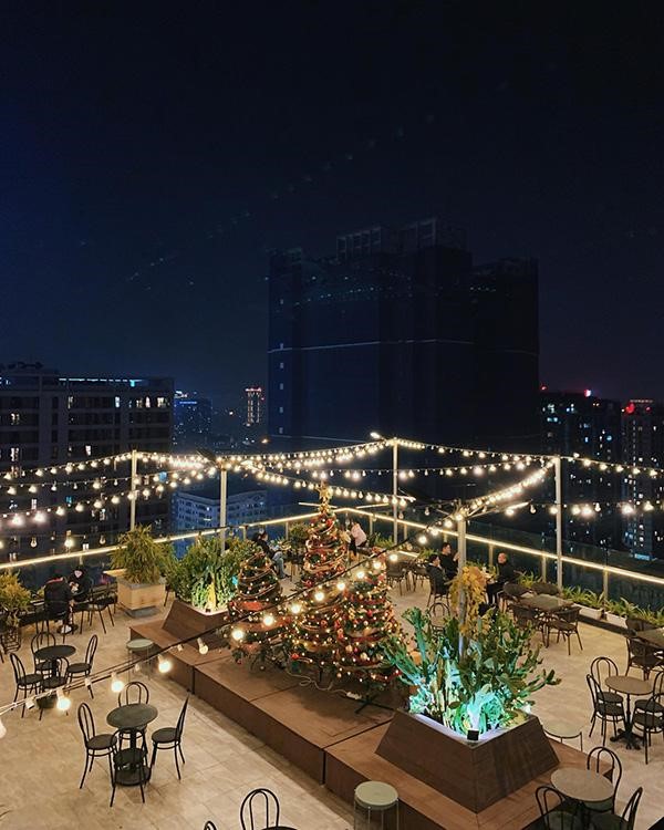 Những quán cafe trang trí Noel ở Hà Nội cho các tín đồ sống ảo - Ảnh 12. Những quán cafe trang trí Noel ở Hà Nội cho các tín đồ sống ảo - Ảnh 12.