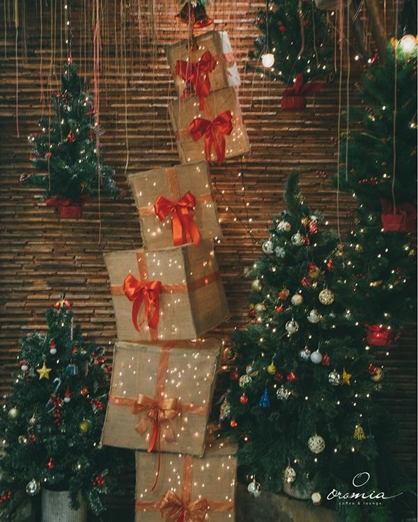 Những quán cafe trang trí Noel ở Hà Nội cho các tín đồ sống ảo - Ảnh 47. Những quán cafe trang trí Noel ở Hà Nội cho các tín đồ sống ảo - Ảnh 47.