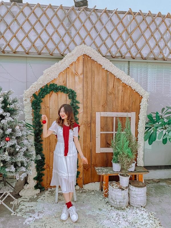 Những quán cafe trang trí Noel ở Hà Nội cho các tín đồ sống ảo - Ảnh 6. Những quán cafe trang trí Noel ở Hà Nội cho các tín đồ sống ảo - Ảnh 6.