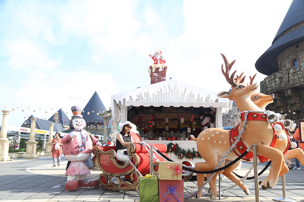 7 địa điểm chụp ảnh Noel ở Đà Nẵng đẹp không nên bỏ qua - Ảnh 1. 7 địa điểm chụp ảnh Noel ở Đà Nẵng đẹp không nên bỏ qua - Ảnh 1.