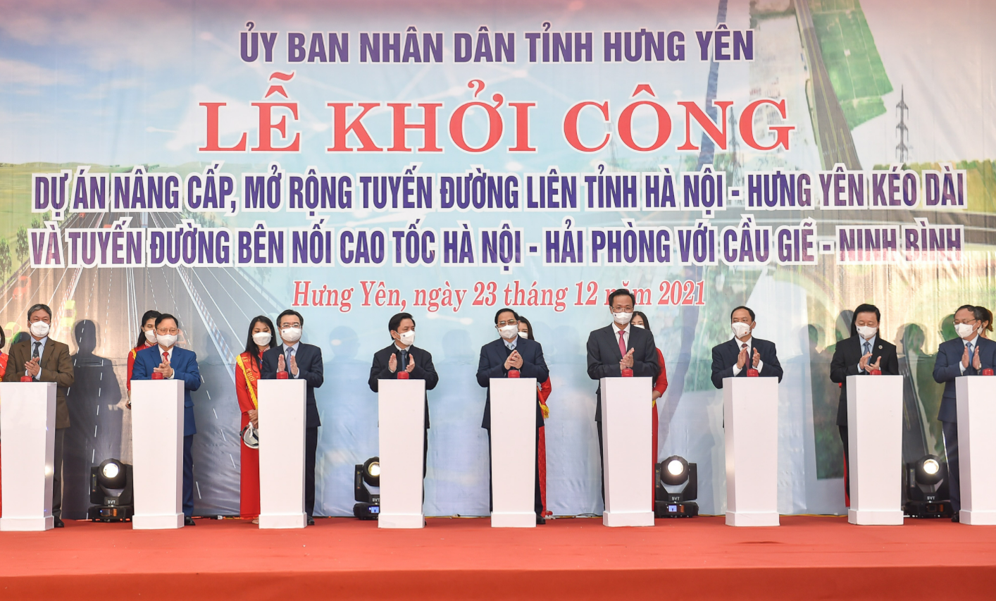 Hưng Yên khởi công dự án mở rộng tuyến liên tỉnh nối Hà Nội và đường bên nối cao tốc Hà Nội - Hải Phòng với Cầu Giẽ - Ninh Bình - Ảnh 1. Hưng Yên khởi công dự án mở rộng tuyến liên tỉnh nối Hà Nội và đường bên nối cao tốc Hà Nội - Hải Phòng với Cầu Giẽ - Ninh Bình - Ảnh 1.