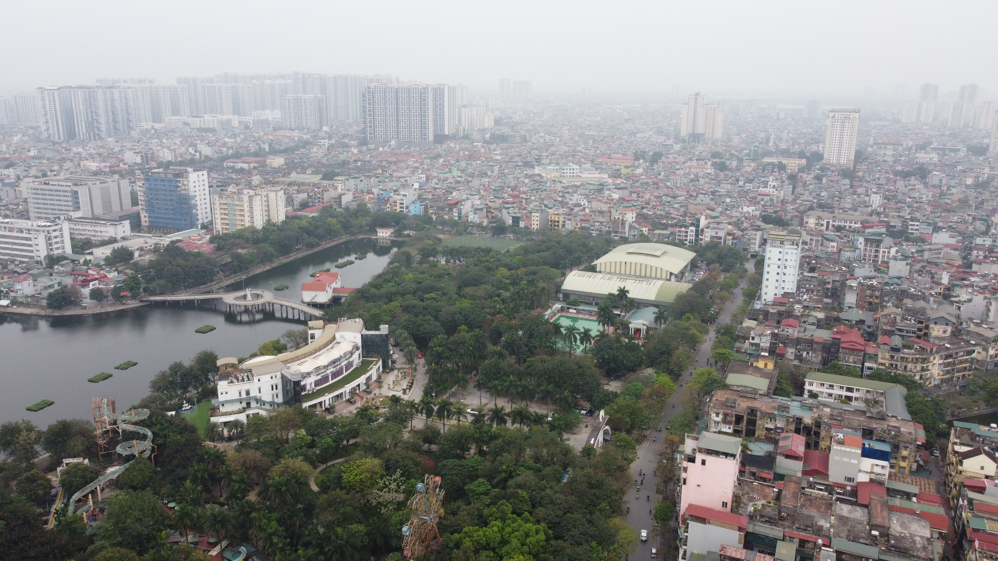 Từ 1/1/2022, vi phạm về đất đai tại khu vực nội thành Hà Nội sẽ bị phạt tiền gấp đôi, tối đa hơn 1 tỷ đồng - Ảnh 1. Từ 1/1/2022, vi phạm về đất đai tại khu vực nội thành Hà Nội sẽ bị phạt tiền gấp đôi, tối đa hơn 1 tỷ đồng - Ảnh 1.