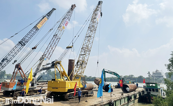 Khởi công xây dựng cầu Bạch Đằng 2 nối Đồng Nai và Bình Dương - Ảnh 1. Khởi công xây dựng cầu Bạch Đằng 2 nối Đồng Nai và Bình Dương - Ảnh 1.