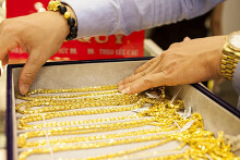 Giá vàng hôm nay 4/12: Vàng SJC tăng 50.000 - 150.000 đồng/lượng trong phiên cuối tuần