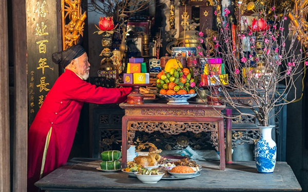 Cách lau dọn bàn thờ ngày Tết và các điều cần lưu ý - Ảnh 1. Cách lau dọn bàn thờ ngày Tết và các điều cần lưu ý - Ảnh 1.