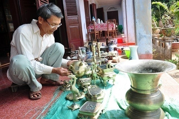 Cách lau dọn bàn thờ ngày Tết và các điều cần lưu ý - Ảnh 3. Cách lau dọn bàn thờ ngày Tết và các điều cần lưu ý - Ảnh 3.