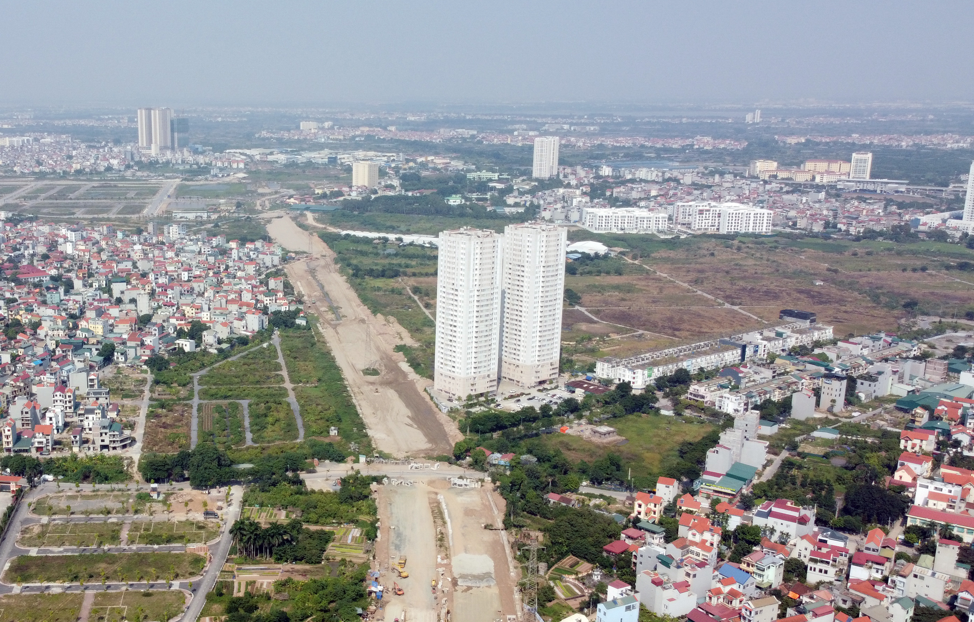 Toàn cảnh 6 tuyến đường đang xây dựng giúp Hoài Đức thêm tiêu chí lên quận - Ảnh 4. Toàn cảnh 6 tuyến đường đang xây dựng giúp Hoài Đức thêm tiêu chí lên quận - Ảnh 4.
