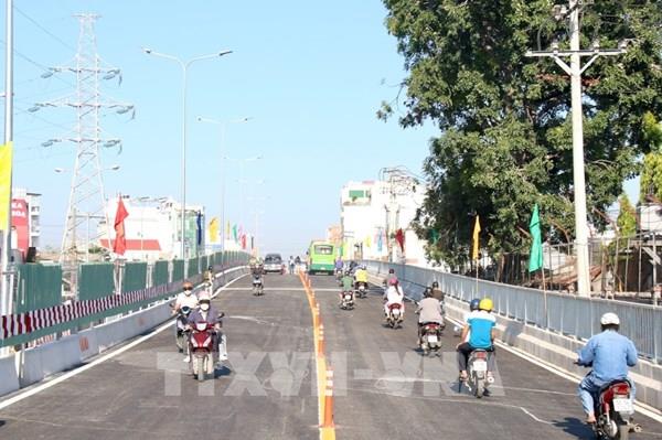 TP Hồ Chí Minh thông xe dự án cầu Bưng mới sau hơn 4 năm thi công - Ảnh 2. TP Hồ Chí Minh thông xe dự án cầu Bưng mới sau hơn 4 năm thi công - Ảnh 2.