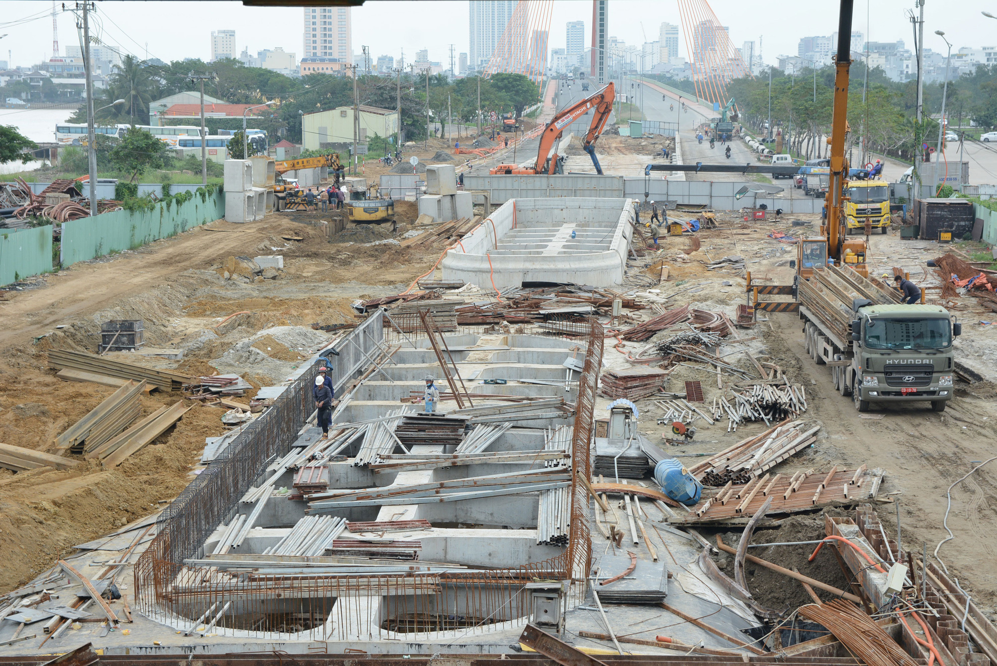 Hình hài hầm chui qua cầu Trần Thị Lý Đà Nẵng sau 20 tháng thi công - Ảnh 11.