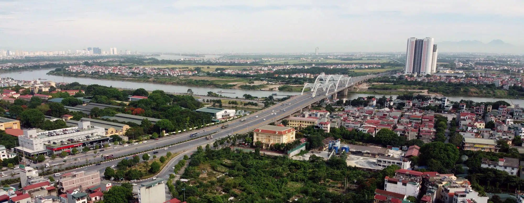 Hạ tầng Hà Nội 10 năm nhìn lại - Ảnh 6. Hạ tầng Hà Nội 10 năm nhìn lại - Ảnh 6.