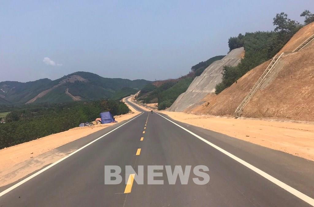 Sắp đưa vào khai thác 66 km cao tốc La Sơn – Tuý Loan - Ảnh 3. Sắp đưa vào khai thác 66 km cao tốc La Sơn – Tuý Loan - Ảnh 3.