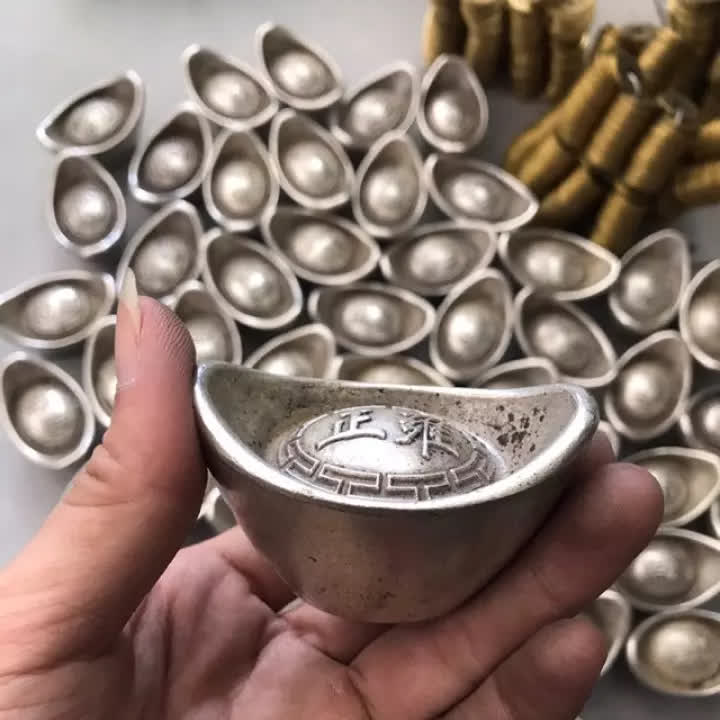 Ngày Thần Tài mua vàng và những quan niệm độc đáo của người Việt - Ảnh 4. Ngày Thần Tài mua vàng và những quan niệm độc đáo của người Việt - Ảnh 4.