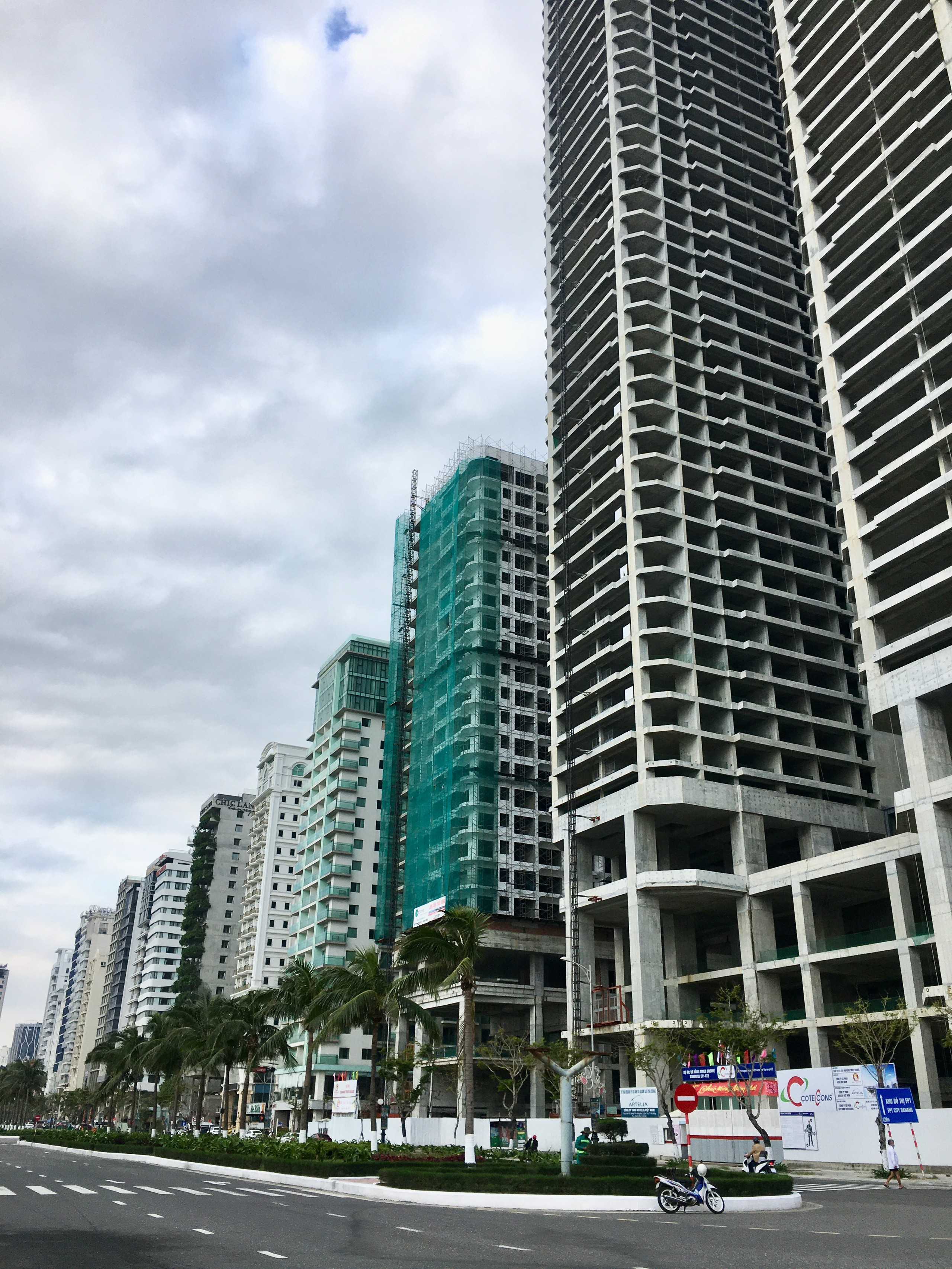 Dự án Da Nang Times Square xin chuyển hàng nghìn căn condotel sang chung cư - Ảnh 7. Dự án Da Nang Times Square xin chuyển hàng nghìn căn condotel sang chung cư - Ảnh 7.