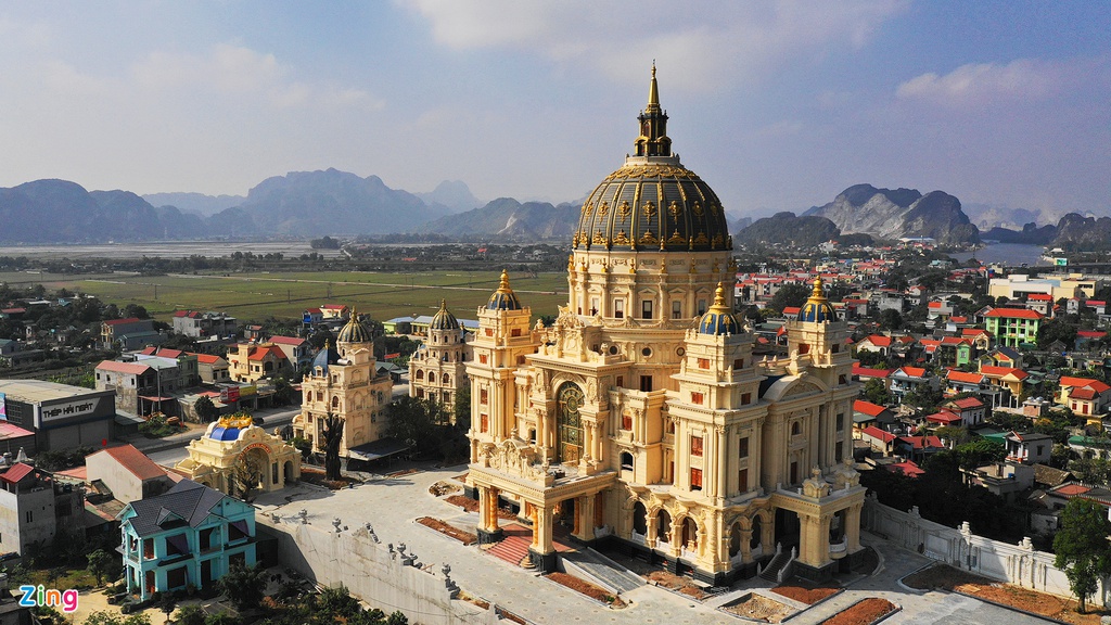 Những bất động sản dát vàng hàng trăm nghìn tỷ đồng của đại gia Việt - Ảnh 1. Những bất động sản dát vàng hàng trăm nghìn tỷ đồng của đại gia Việt - Ảnh 1.