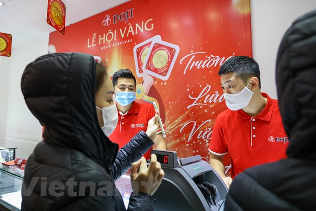 'Phố vàng' ở Thủ đô kém sắc hơn mọi năm trong ngày vía Thần Tài 2021 - Ảnh 15. 'Phố vàng' ở Thủ đô kém sắc hơn mọi năm trong ngày vía Thần Tài 2021 - Ảnh 15.