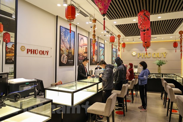'Phố vàng' ở Thủ đô kém sắc hơn mọi năm trong ngày vía Thần Tài 2021 - Ảnh 18. 'Phố vàng' ở Thủ đô kém sắc hơn mọi năm trong ngày vía Thần Tài 2021 - Ảnh 18.