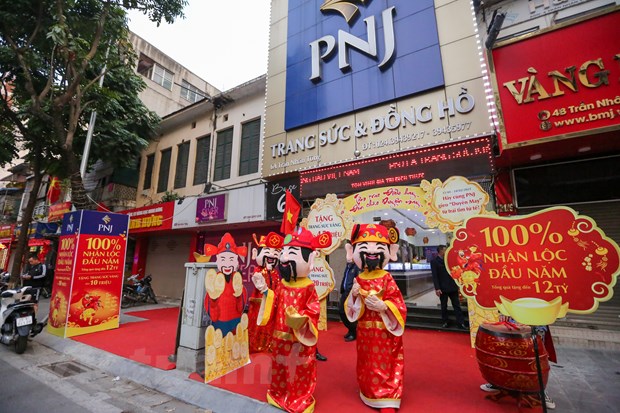 'Phố vàng' ở Thủ đô kém sắc hơn mọi năm trong ngày vía Thần Tài 2021 - Ảnh 19. 'Phố vàng' ở Thủ đô kém sắc hơn mọi năm trong ngày vía Thần Tài 2021 - Ảnh 19.