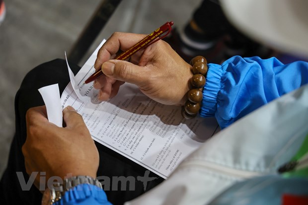 'Phố vàng' ở Thủ đô kém sắc hơn mọi năm trong ngày vía Thần Tài 2021 - Ảnh 6. 'Phố vàng' ở Thủ đô kém sắc hơn mọi năm trong ngày vía Thần Tài 2021 - Ảnh 6.