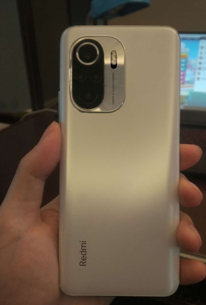 Điện thoại Redmi K40 sẽ sử dụng màn hình OLED giống như Xiaomi Mi 11 và Galaxy S21 Ultra - Ảnh 3. Điện thoại Redmi K40 sẽ sử dụng màn hình OLED giống như Xiaomi Mi 11 và Galaxy S21 Ultra - Ảnh 3.