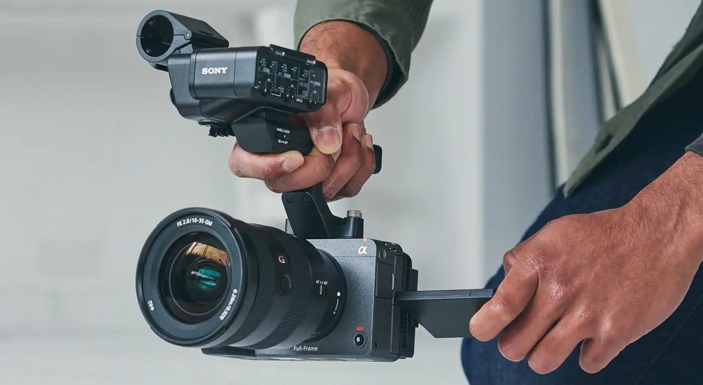 Sony cho ra mắt máy ảnh FX3 quay Full Frame có giá bán 3.900 USD  - Ảnh 1.