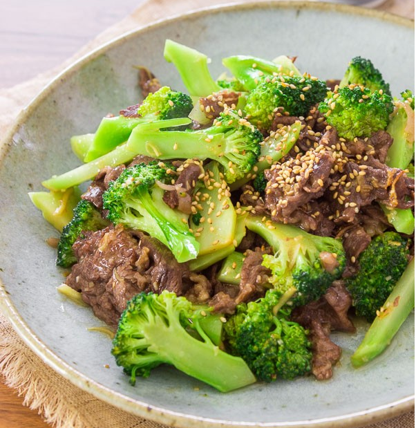 Món ăn ngày 8/3: Gợi ý thực đơn bữa tối đơn giản mà hấp dẫn dành tặng phái đẹp  - Ảnh 4.