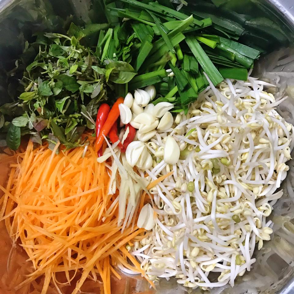 Gợi ý một số cách làm món dưa muối ngày Tết thơm ngon, chuẩn vị  - Ảnh 3.
