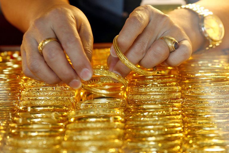Giá vàng hôm nay 1/3: Vàng miếng SJC phục hồi nhẹ trong phiên đầu tuần - Ảnh 1. Giá vàng hôm nay 1/3: Vàng miếng SJC phục hồi nhẹ trong phiên đầu tuần - Ảnh 1.